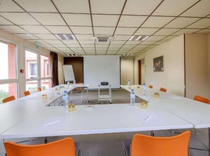Brit Hotel Les Evens | Saint-Saturnin