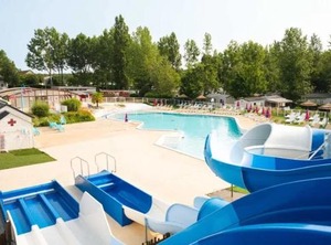 Bungalow Chambres Piscine Partagee Et Jardin Amenage Onzain | Coulanges