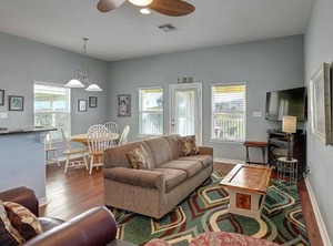 Bayfront Cottage | Bella Vista