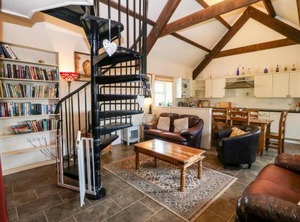 Bwthyn Dderwen Oak Cottage | Rhyd-y-clafdy
