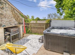 Caban Silo | Aberaeron