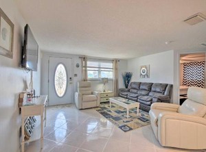 Canalfront Hudson Dock Yard | Hudson Beach Estates