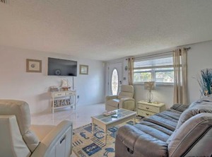 Canalfront Hudson Dock Yard | Hudson Beach Estates