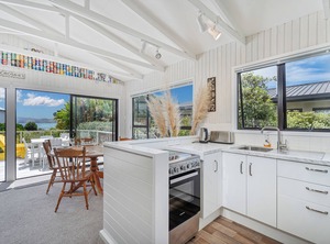 Captains Bach Cooks Holiday | Cooks Beach