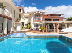 Carana Hilltop Villa | Glacis