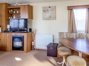 Bure Village Burgh Castle Great Yarmouth | Hopton