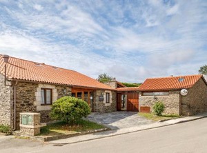 Casa Rural Dona María People | Ordes
