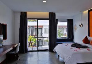 Corner | Wat Bo Area