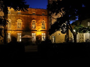 Château People | Agel