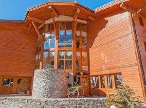 Lanslevillard Persons | Lanslevillard