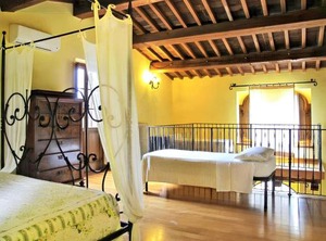 Shared Furnished Garden At Ramazzano Pulci | Ramazzano