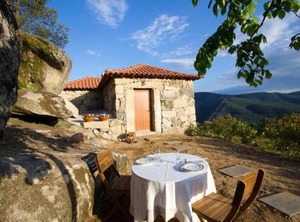 Enclosed Garden At Vilar | Mondim de Basto