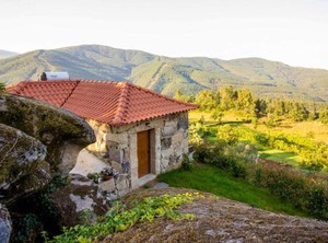 Enclosed Garden At Vilar | Mondim de Basto