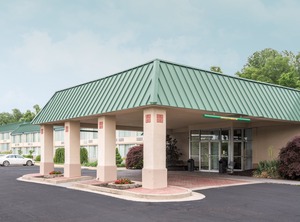Clarion Inn | Fairmont