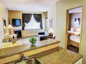 Clearwater Hotel | Fort McMurray