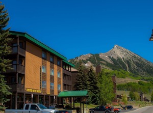 Mountaineer Square No Cleaning | Crested Mountain Village