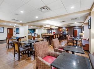 Hampton Inn Suites Heights | Richfield
