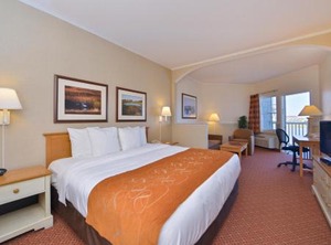 Comfort Suites Chincoteague Island Bayfront Resort | Chincoteague