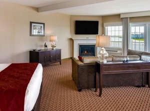 Comfort Suites Chincoteague Island Bayfront Resort | Chincoteague