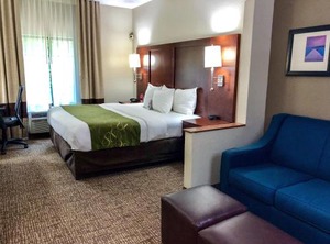 Comfort Suites Regency Park | Cary