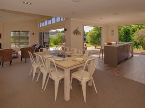 Cooks Beach Holiday | Cooks Beach