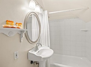Coombs Inn Hotel | Historic Downtown Apalachicola