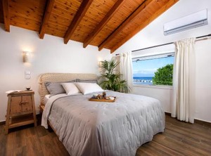 Louvros Sidari Corfu | Petriti