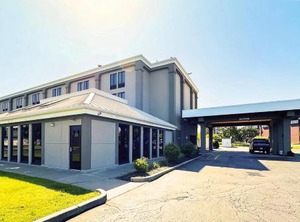 Baymont | Canton