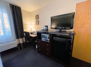 Country Inn | Larkspur
