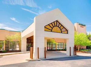 Courtyard Ann Arbor | Bryant Pattengill East