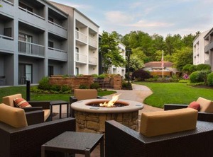 Courtyard | Red Bank - Tinton Falls