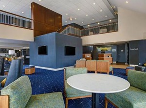 Courtyard | Elmhurst