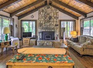 Cozy Arnold Hideaway Deck | Arnold