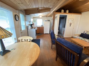 Cozy Cottage Huron | Applegate