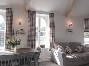 Crescent | Buxton