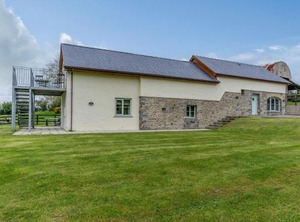 Cwm Hyfryd | Cross Inn