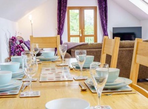 Cwm Hyfryd | Cross Inn