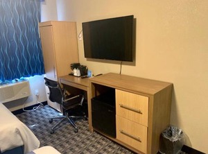 Days Inn | Borough Park