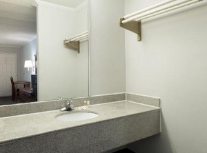 Days Inn | Clinton