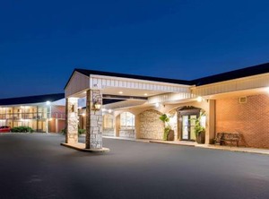 Days Inn | Dubuque