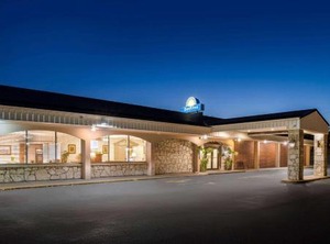 Days Inn | Dubuque