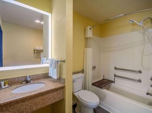 Days Inn | Evansdale