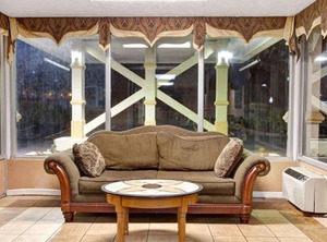 Days Inn | Cedar Bluff