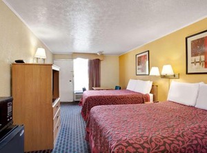 Days Inn | Cedar Bluff