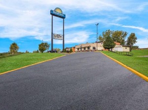 Days Inn | Newton