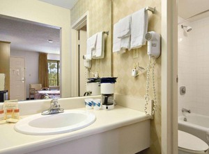 Days Inn | Tillmans Corner