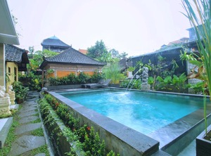 Dewi | Ubud City-Centre
