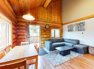 Lakefront Wilderness Resort Deck Internet | Lac Le Jeune