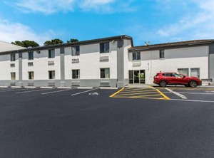 Lodge Cherry Point | Havelock