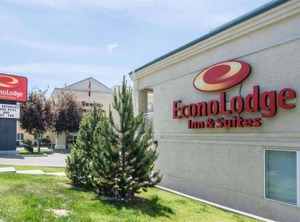 Econo Lodge Inn Suites University | Banff Trail